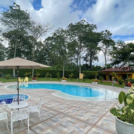 Praga Hotel Campestre 亚美尼亚 外观 照片