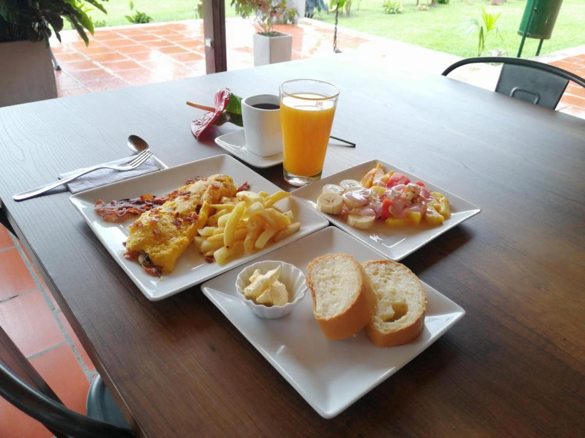 Praga Hotel Campestre 亚美尼亚 外观 照片